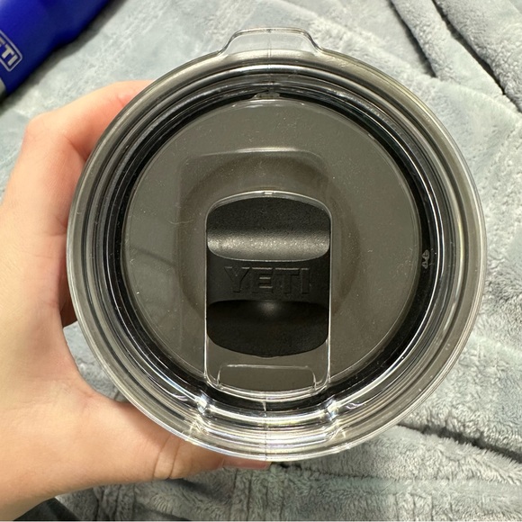 Yeti tumbler 30oz - Picture 3 of 7